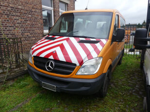 Mercedes-Benz 311  passenger van