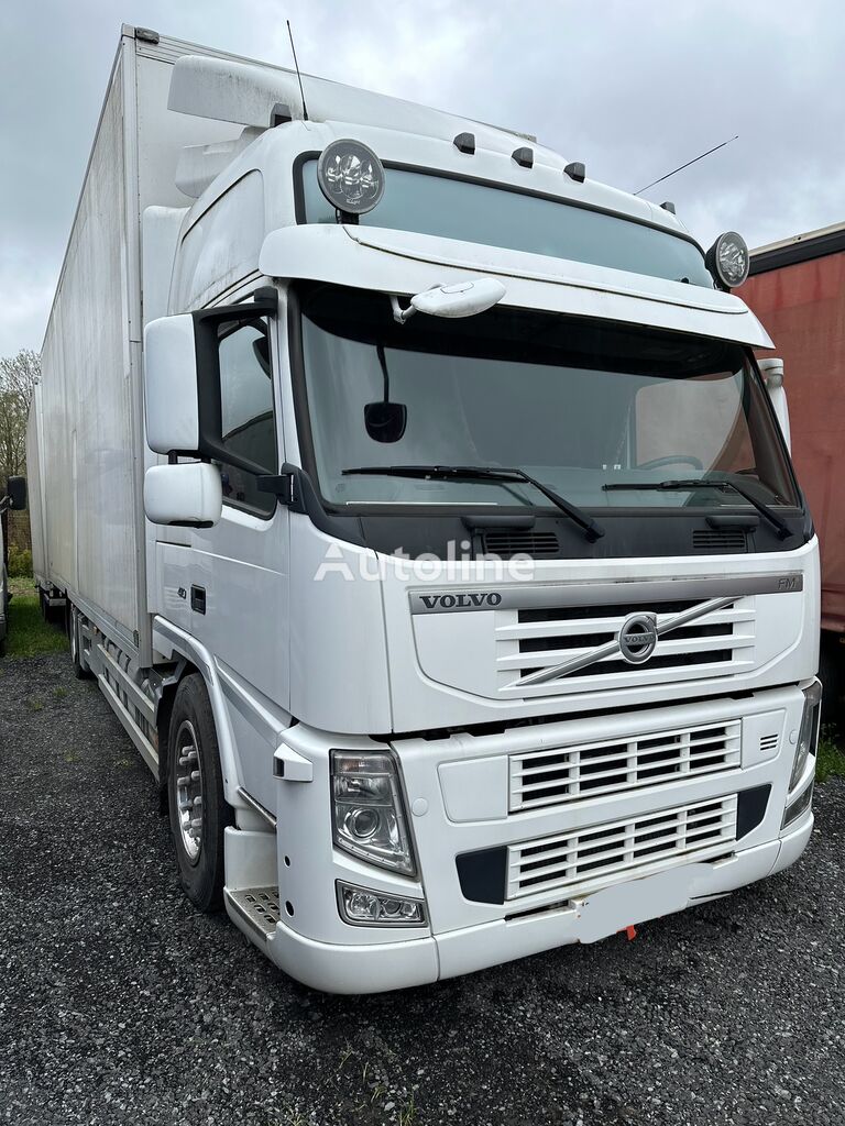 Volvo FM 410 box truck