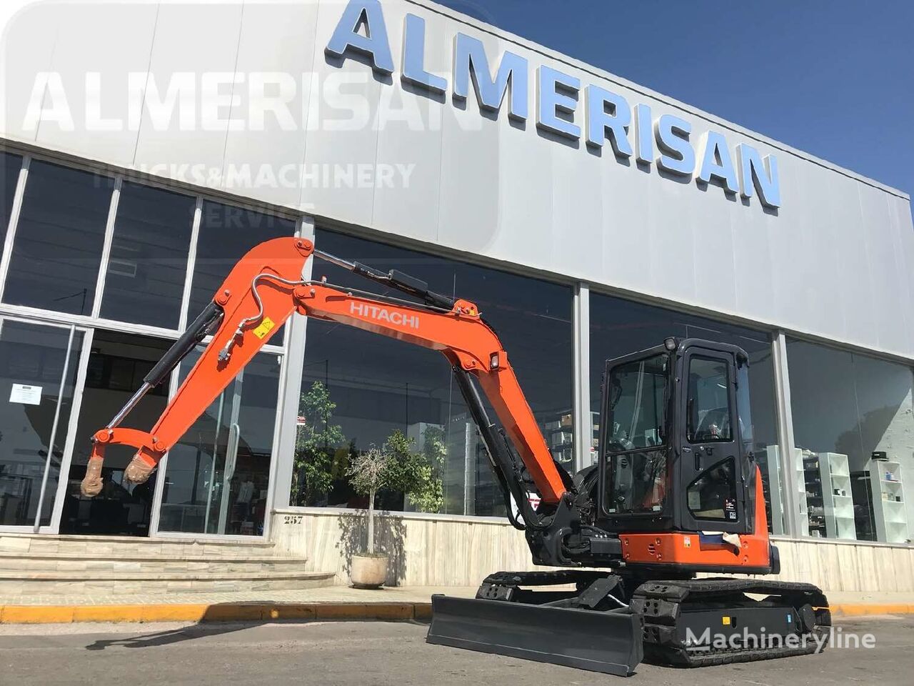 HITACHI ZX 55U-5A. EXCAVADORA DE CADENAS DE GOMA mini diggers for sale