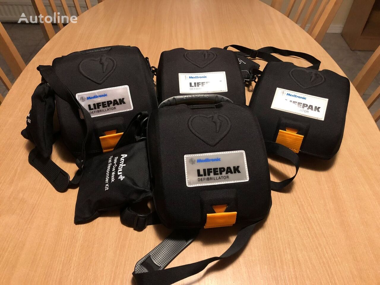 Defibrillator: Medtronic - Lifepack CR Plus ´ENGLISH´ or ´SWEDIS ambulance equipment