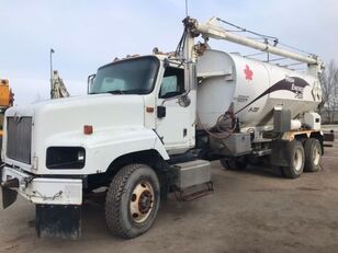 International 5600i6x4 feed truck