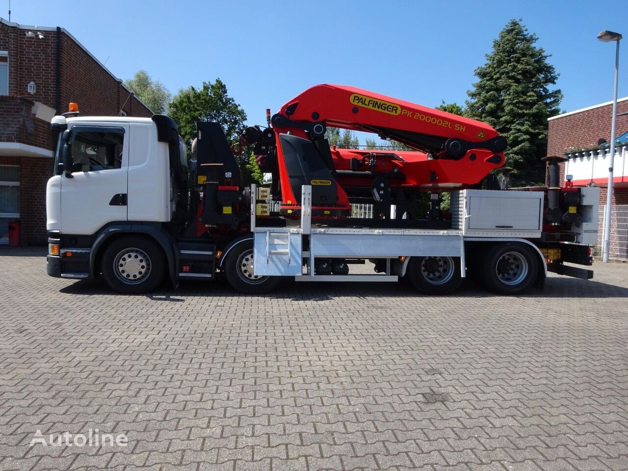 Scania PK 200002SH - 200Tonnen-Meter-Kran + Seilwinde flatbed truck