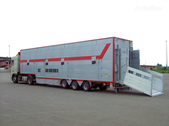 Pezzaioli SBA31 1+2 livestock semi-trailer