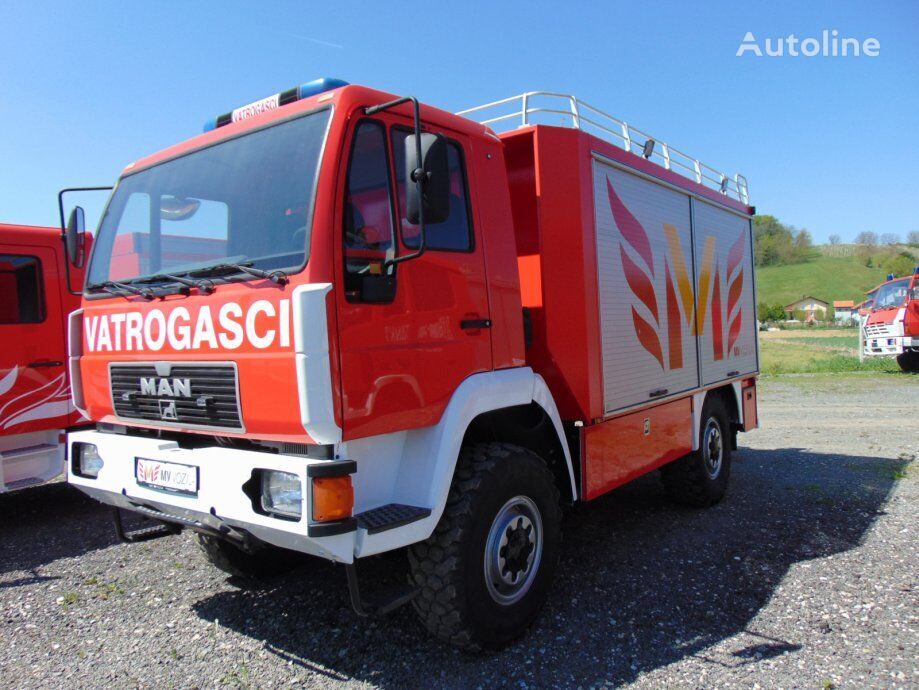 MAN 4X4  10.224 VATROGASNO  VOZILO, 2000 god fire truck