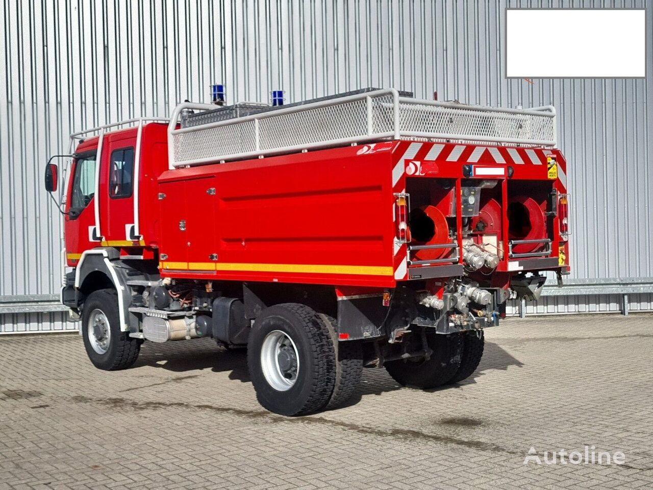 new SHACMAN 4x4 fire truck