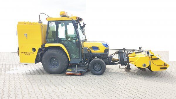 Kubota ST V 40 +Orca +Airmatic (EKO SPECIAL *OIL road sweeper