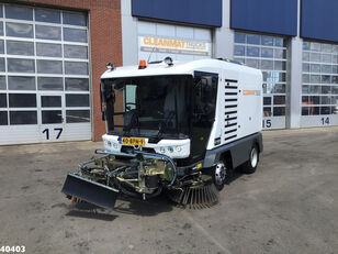 Ravo 5-SERIES 580 with 3-rd brush road sweeper