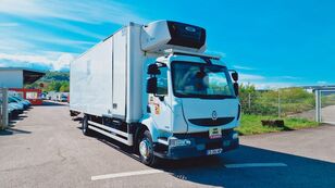 Renault Midlum 220  refrigerated truck