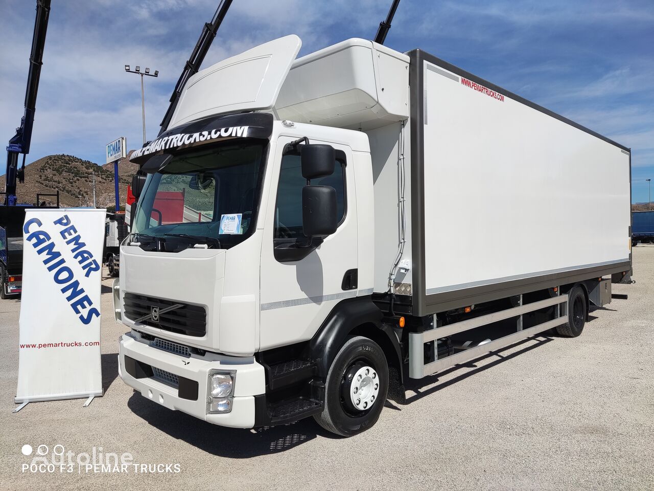 Volvo FL 240 FRIGORIFICO 14T 4X2 refrigerated truck