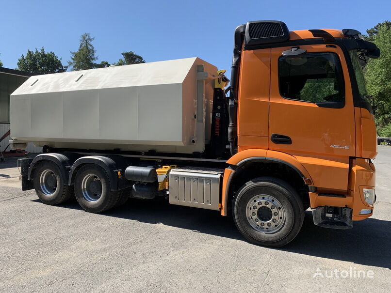 new Volvo amag AT 17 Abrolltank tanker semi-trailer