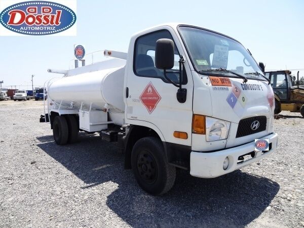 Hyundai Estanque Aljibe tanker truck